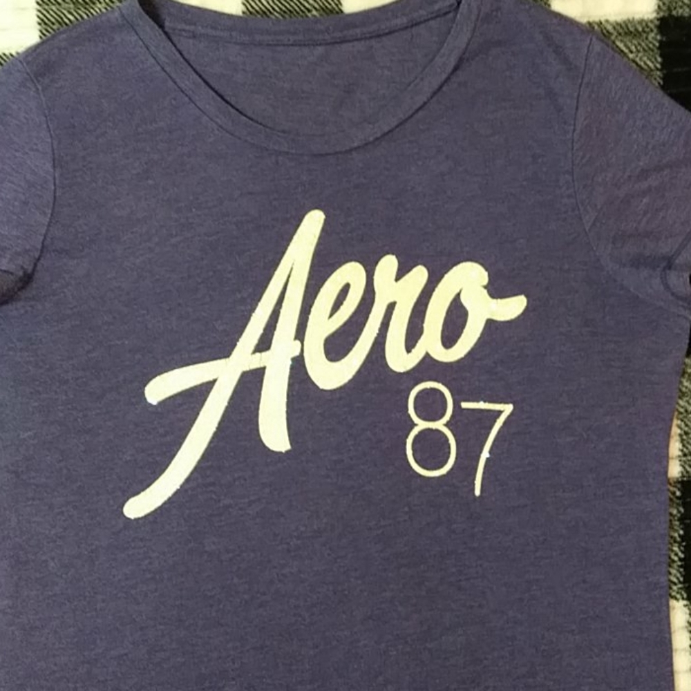 Aeropostale dark blue t-shirt with “Aero 87” in white sparkly letters. No flaws.